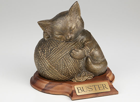 Precious Kitty - Gold with base